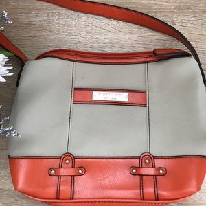 🧡Etienne Aigner EST 1948 purse🧡